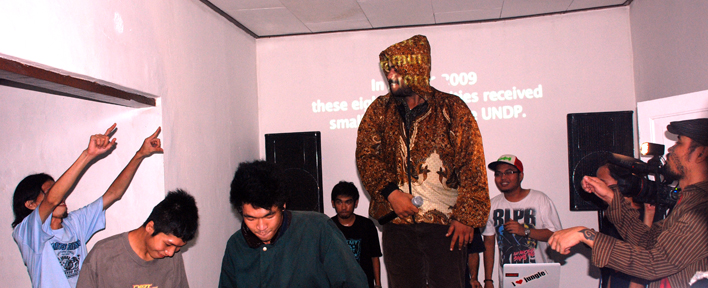 Launch, EngageMedia Indonesian office, SEL 49, 13 Dec 2009.