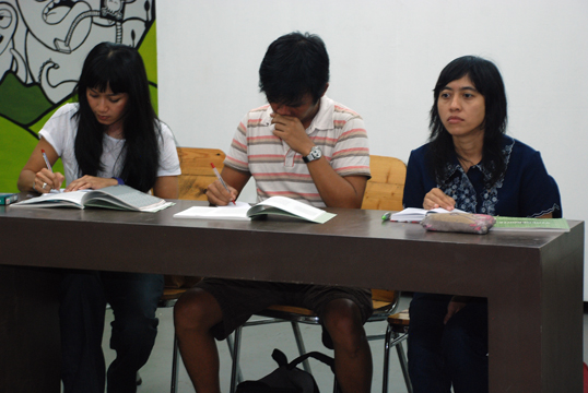 Vivian, Ferdi and Nuning at Videochronic launch