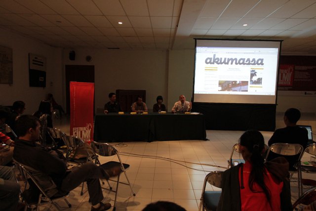 A a panel discussion about social media and online video distribution