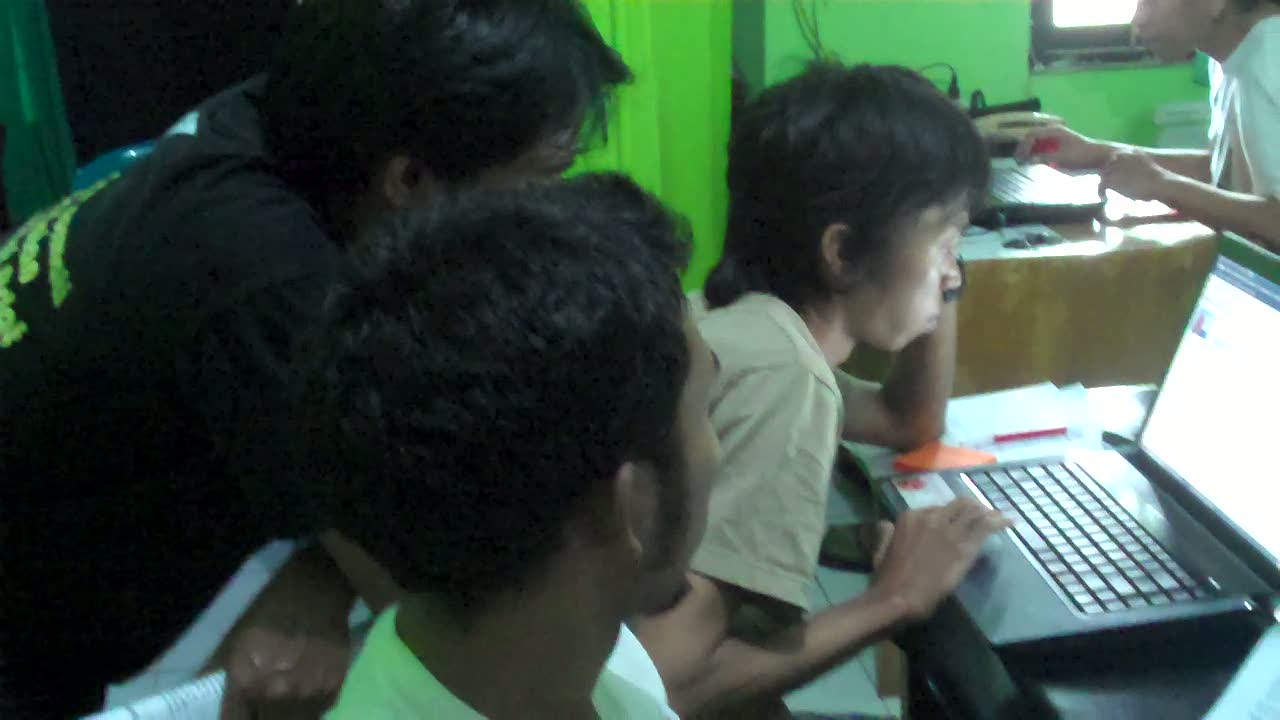 handbrake session. Aan looks serious in his first experience of Ubuntu