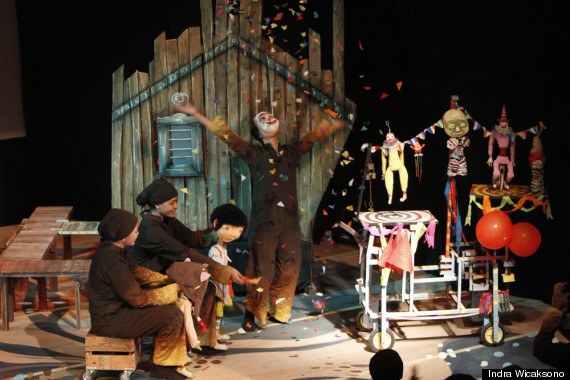 Papermoon Puppet Theatre